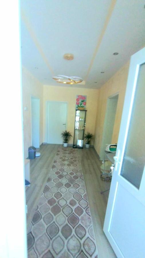 Rose & Water Guest House パヴェル・バニャ エクステリア 写真