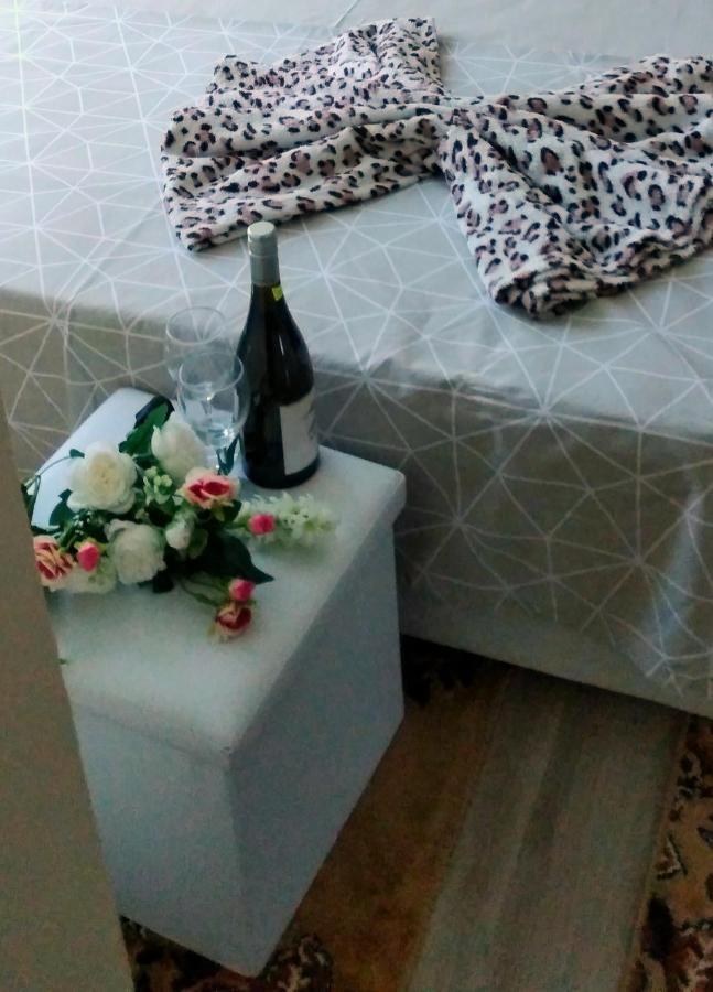 Rose & Water Guest House パヴェル・バニャ エクステリア 写真